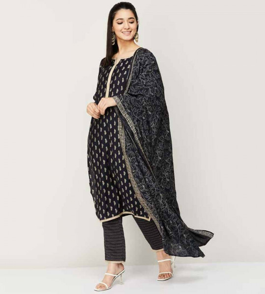 Women Embroidered Three-Quarter Sleeves Kurta with Straight Pant and Dupatta